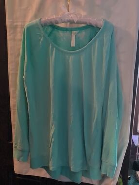 Lightweight Scoop Neck Long Sleeve Top - Mint